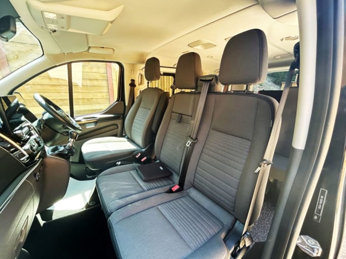 2025 Ford Tourneo Custom