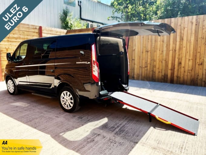 2025 Ford Tourneo Custom