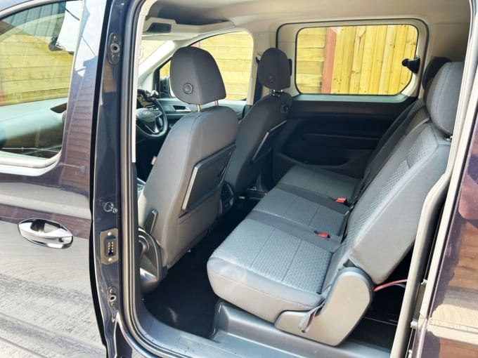 2025 Ford Grand Tourneo Connect