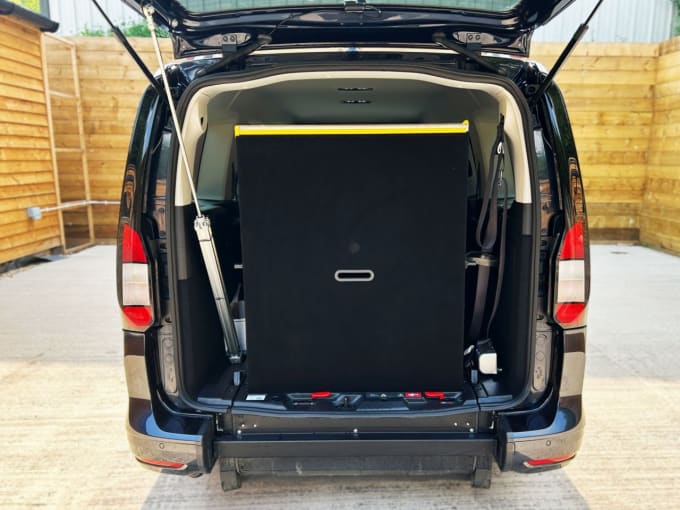 2025 Ford Grand Tourneo Connect