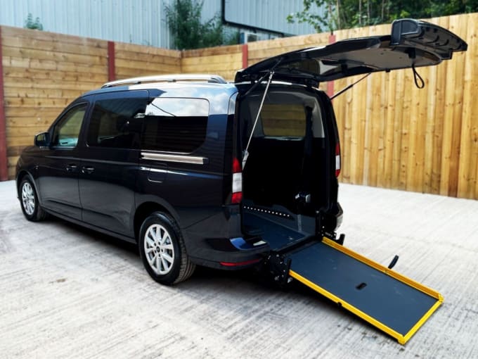 2025 Ford Grand Tourneo Connect