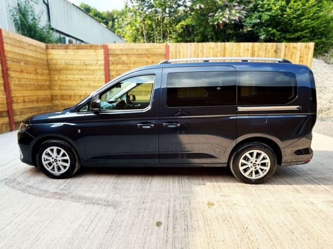 2025 Ford Grand Tourneo Connect