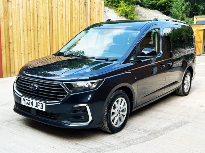 2025 Ford Grand Tourneo Connect