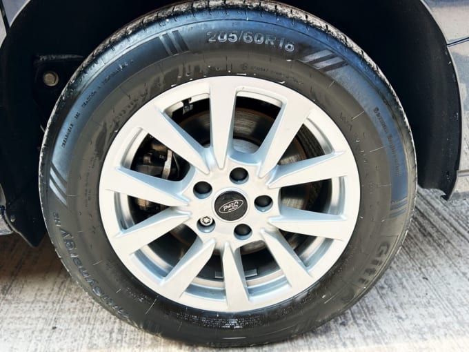 2025 Ford Grand Tourneo Connect