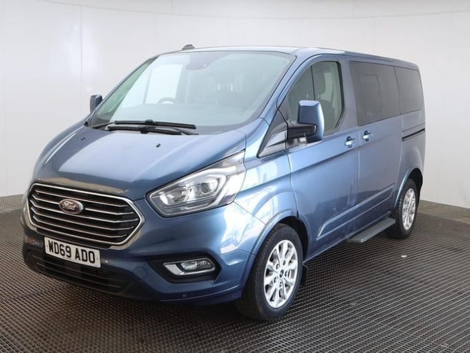 2025 Ford Tourneo Custom