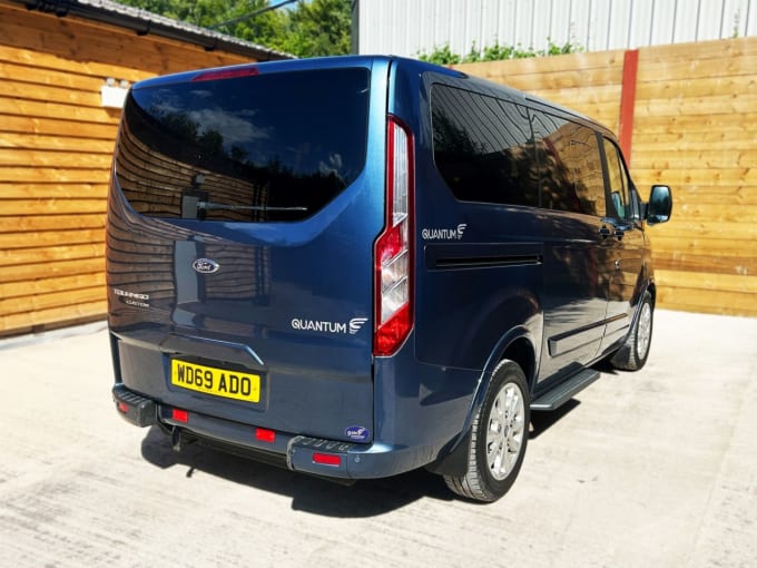 2025 Ford Tourneo Custom
