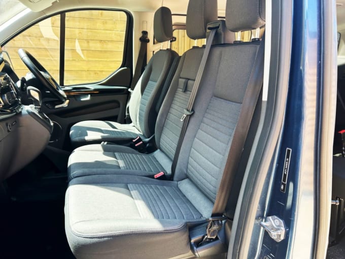 2025 Ford Tourneo Custom