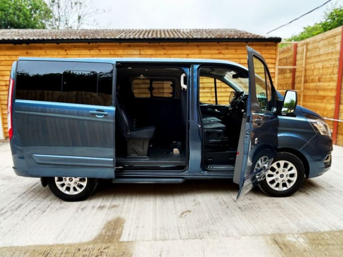 2025 Ford Tourneo Custom