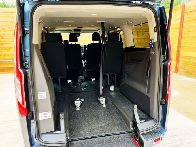 2025 Ford Tourneo Custom