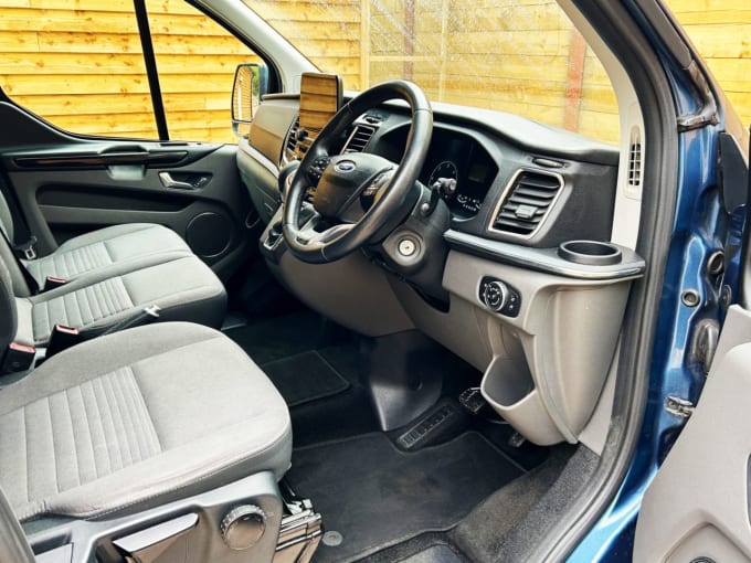 2025 Ford Tourneo Custom