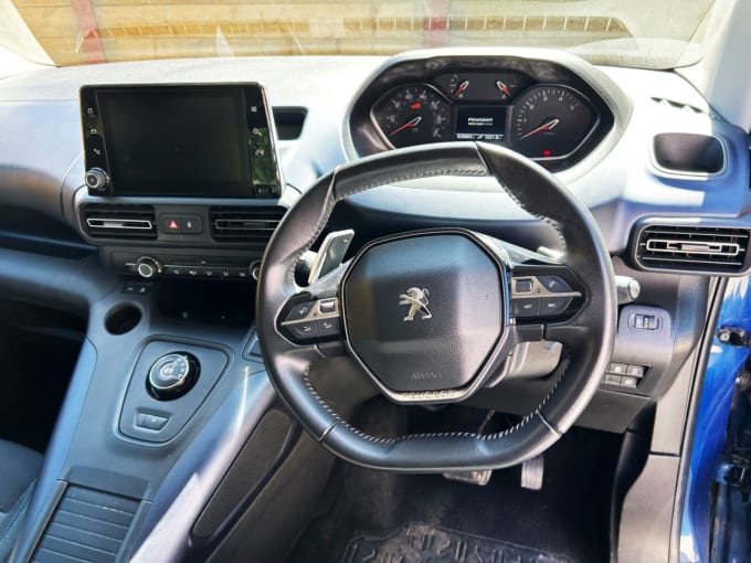 2025 Peugeot Rifter