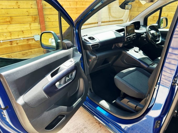 2025 Peugeot Rifter