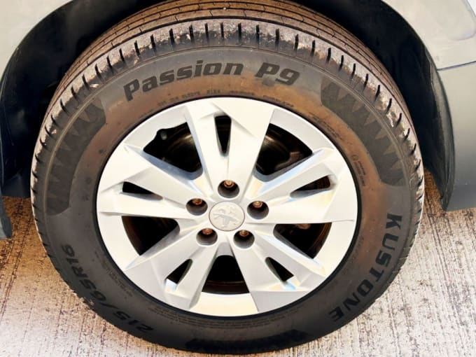 2025 Peugeot Rifter