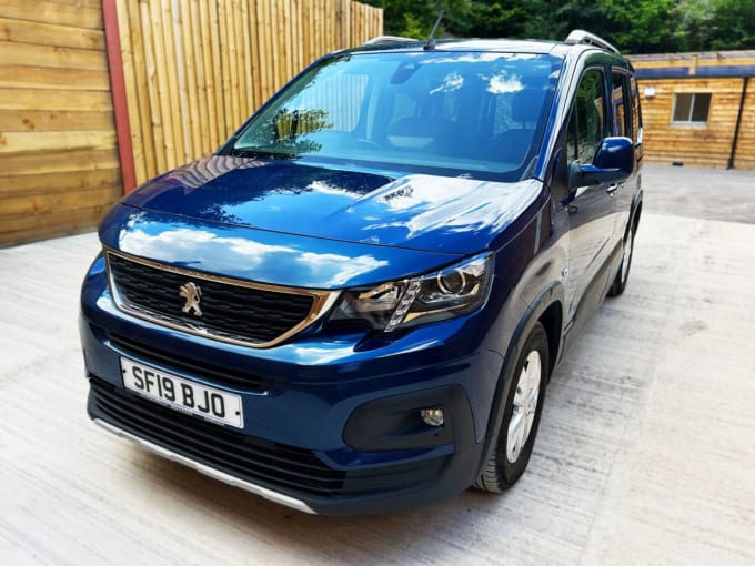 2025 Peugeot Rifter