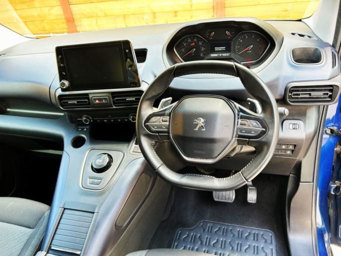 2025 Peugeot Rifter