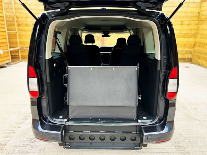 2025 Ford Grand Tourneo Connect