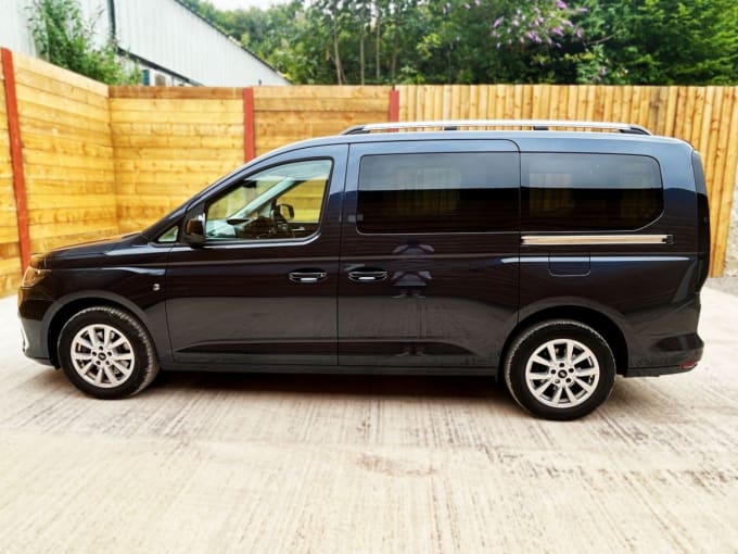2025 Ford Grand Tourneo Connect