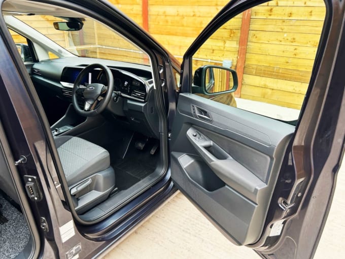 2025 Ford Grand Tourneo Connect