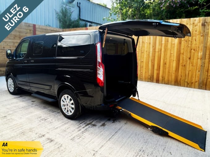 2025 Ford Tourneo Custom