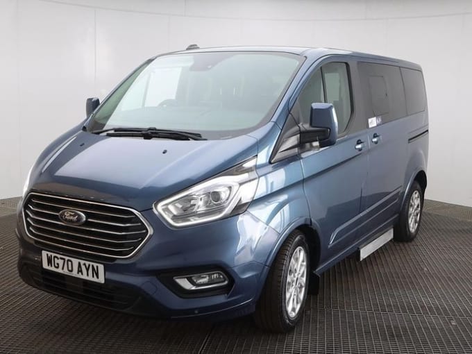 2025 Ford Tourneo Custom