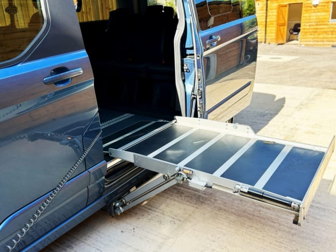 2025 Ford Tourneo Custom