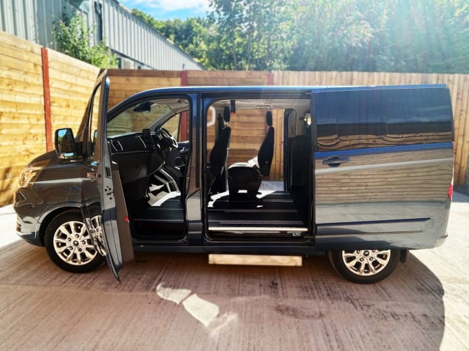 2025 Ford Tourneo Custom