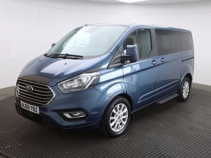 2025 Ford Tourneo Custom