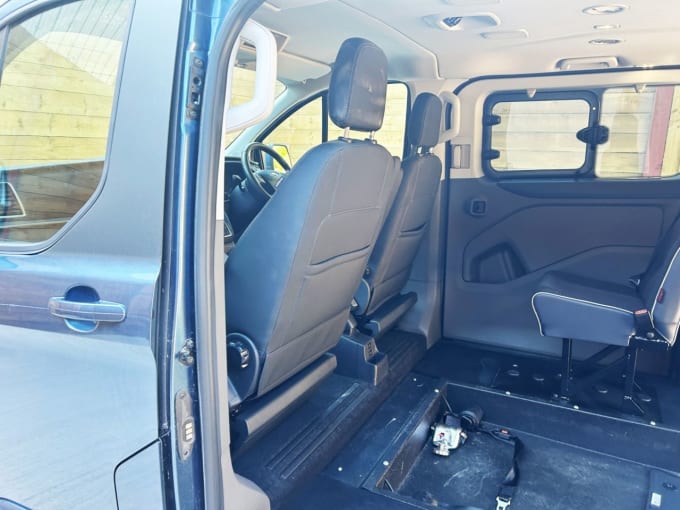 2025 Ford Tourneo Custom
