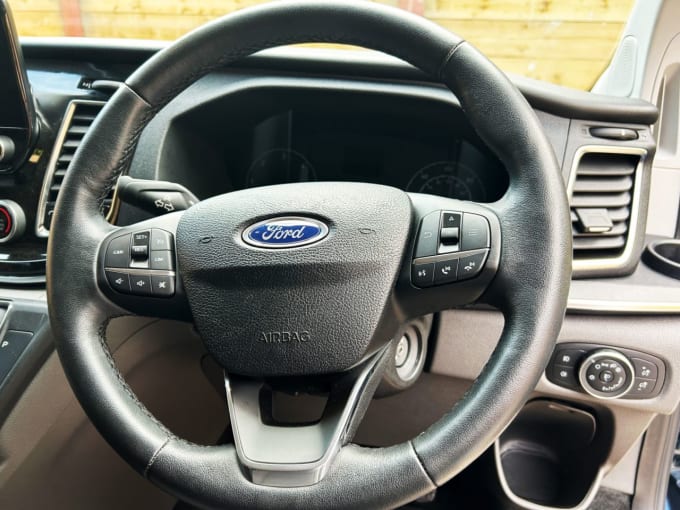 2025 Ford Tourneo Custom