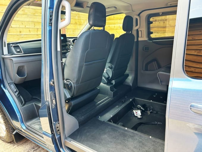 2025 Ford Tourneo Custom