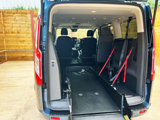 2025 Ford Tourneo Custom