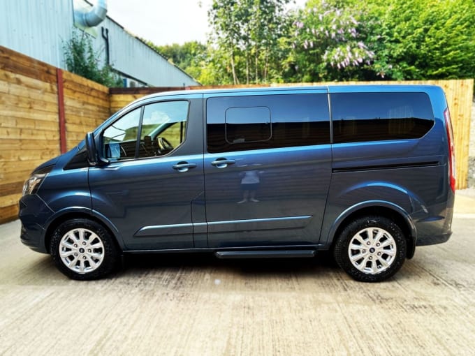 2025 Ford Tourneo Custom