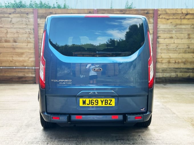 2025 Ford Tourneo Custom