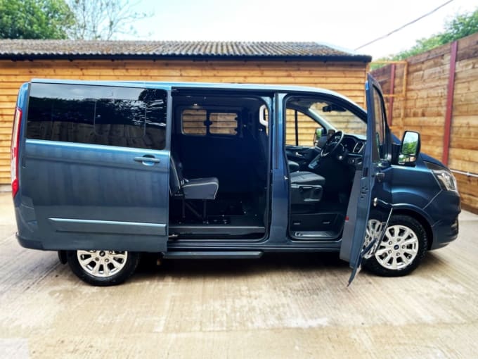 2025 Ford Tourneo Custom