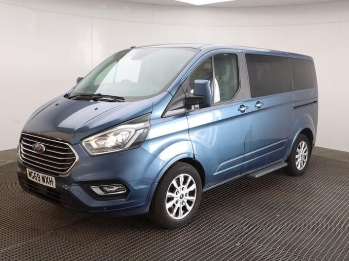 2025 Ford Tourneo Custom