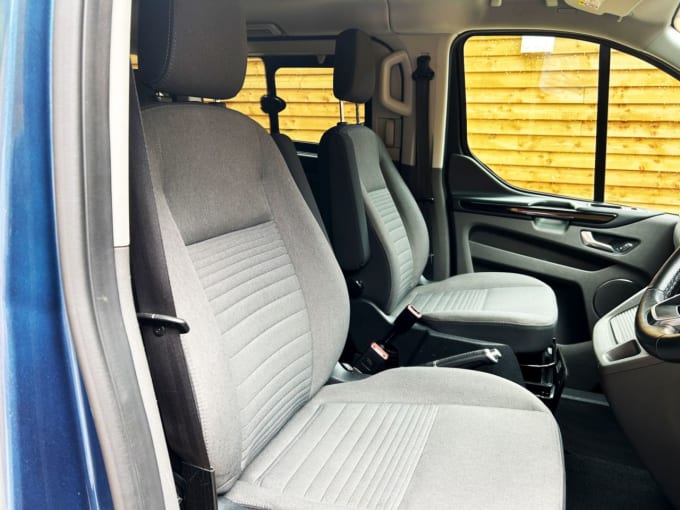 2025 Ford Tourneo Custom