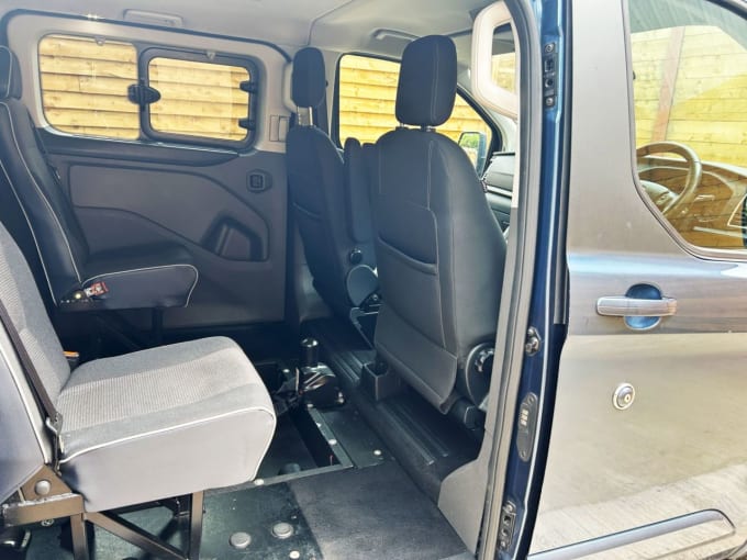 2025 Ford Tourneo Custom