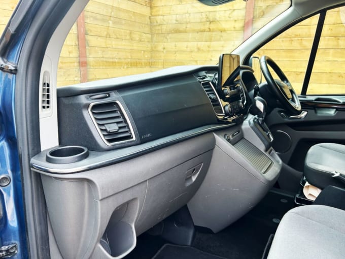 2025 Ford Tourneo Custom