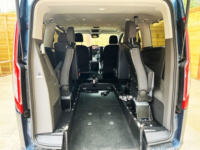 2025 Ford Tourneo Custom