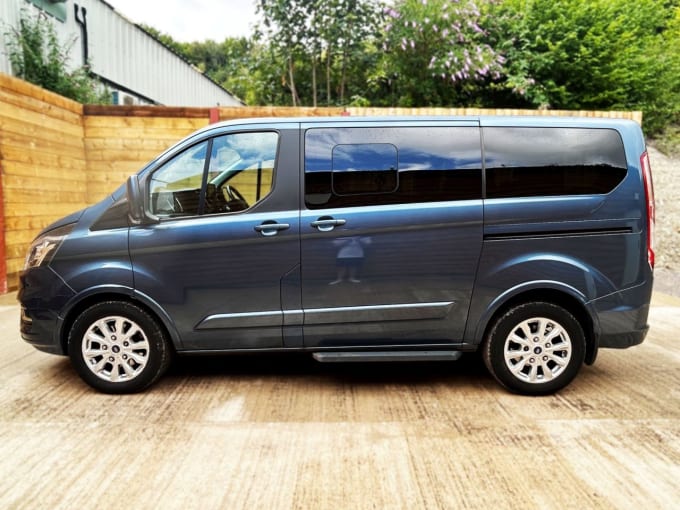 2025 Ford Tourneo Custom