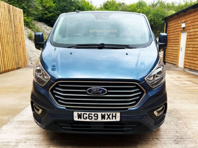 2025 Ford Tourneo Custom