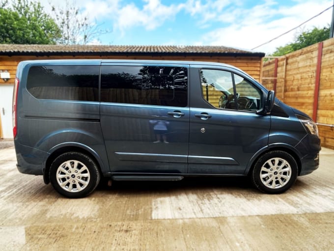 2025 Ford Tourneo Custom