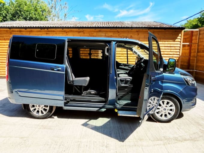 2025 Ford Tourneo Custom