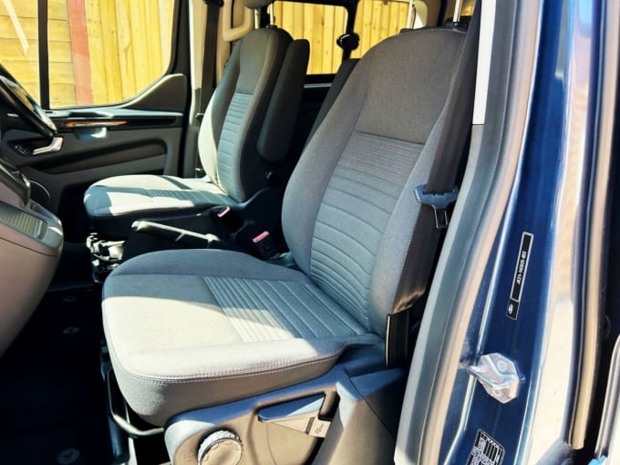 2025 Ford Tourneo Custom