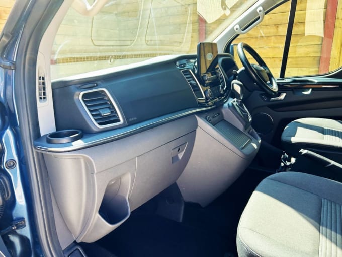 2025 Ford Tourneo Custom