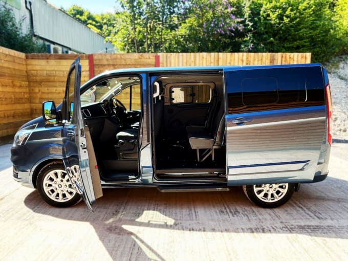 2025 Ford Tourneo Custom