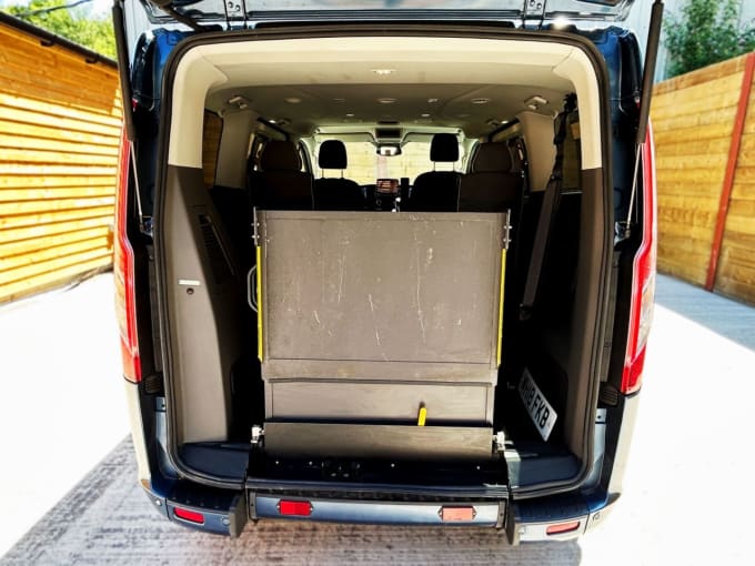 2025 Ford Tourneo Custom