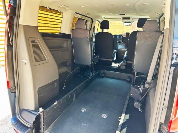 2025 Ford Tourneo Custom
