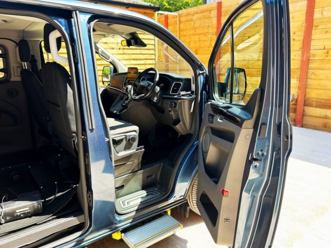 2025 Ford Tourneo Custom
