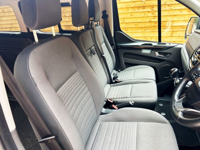 2025 Ford Tourneo Custom